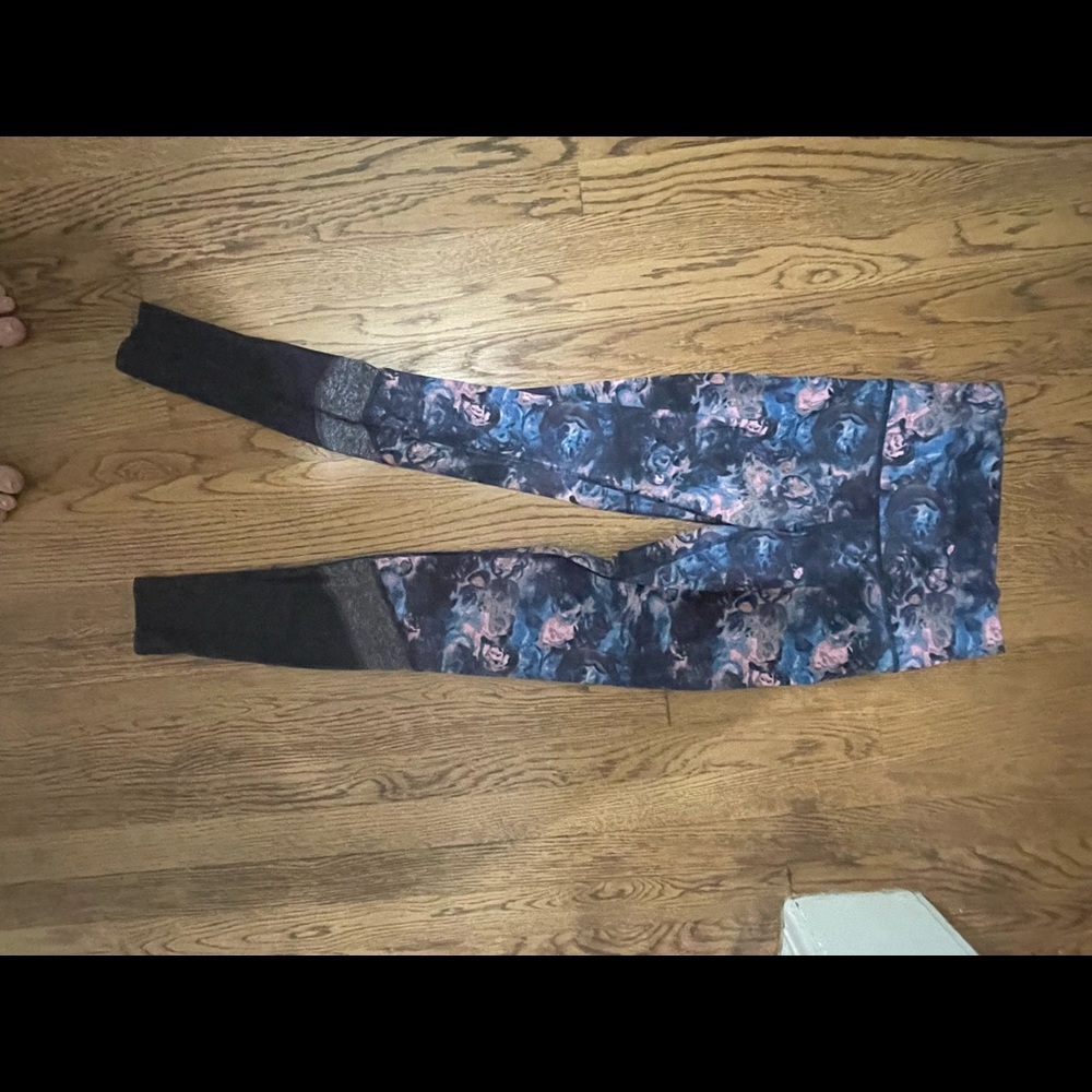 Lululemon leggings, small